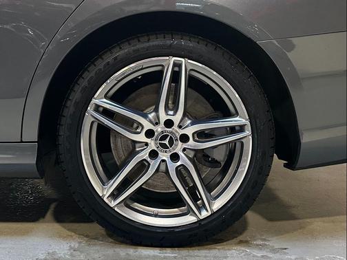 2018 Mercedes-Benz E-Class 4MATIC