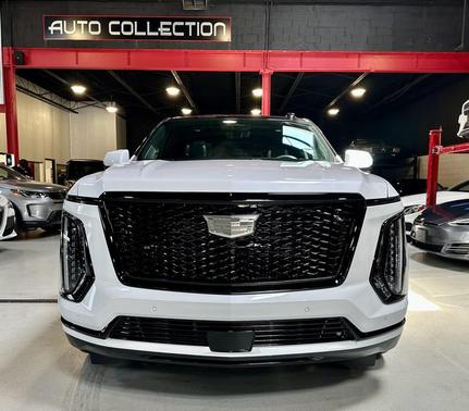 Vibrant White Tricoat 2026 Cadillac Escalade ESV Sport Platinum