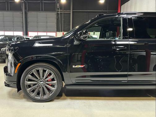 Black Raven 2026 Cadillac Escalade V-Series