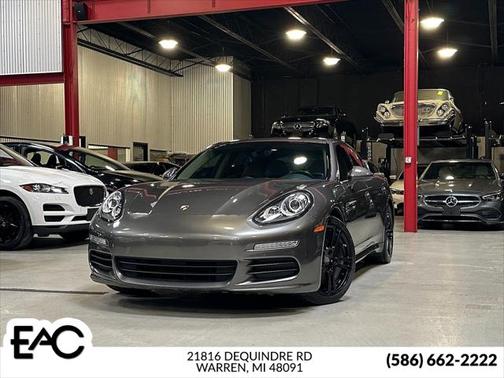 2016 Porsche Panamera 4