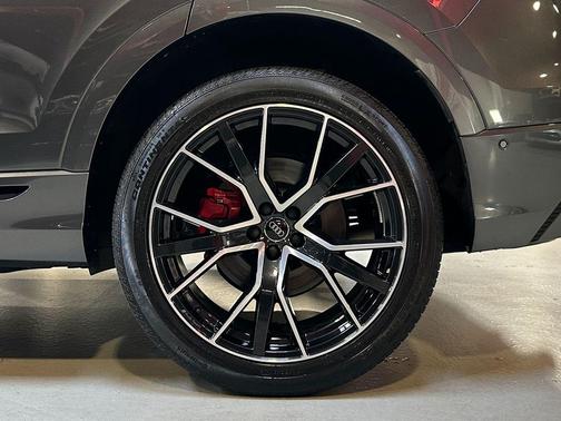 2019 Audi Q8 3.0T Premium Plus