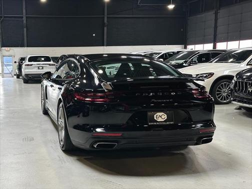 2018 Porsche Panamera 4