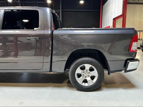 Granite Crystal Metallic Clearcoat 2021 RAM 1500 Big Horn/Lone Star