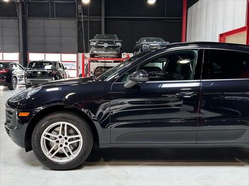 2018 Porsche Macan Base