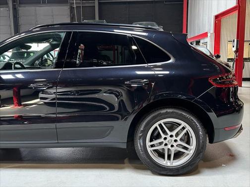 2018 Porsche Macan Base