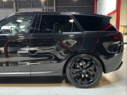2024 Land Rover Range Rover Sport SE