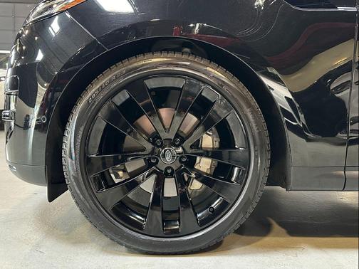 2024 Land Rover Range Rover Sport SE