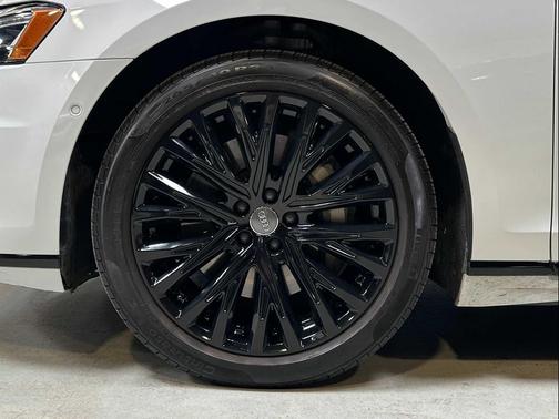 Glacier White Metallic 2019 Audi A8 L 3.0T