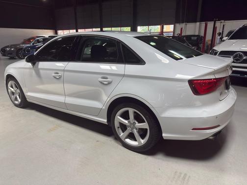 N / A 2016 Audi A3 1.8T Premium