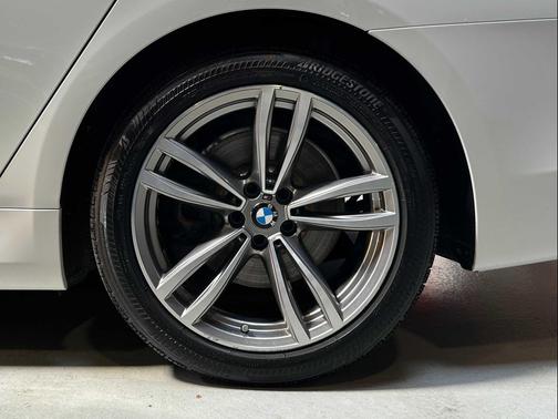 Alpine White 2017 BMW 740 xDrive