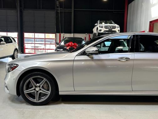 2017 Mercedes-Benz E-Class 4MATIC