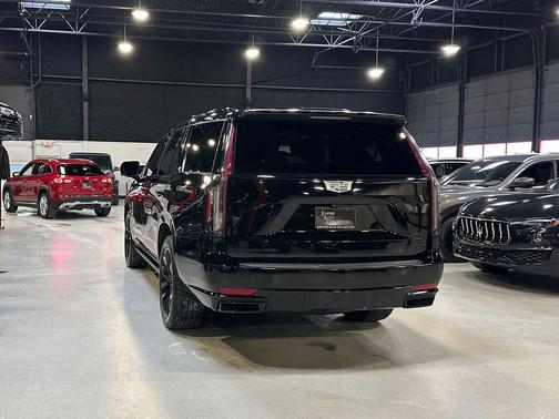 2023 Cadillac Escalade Sport Platinum