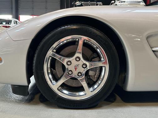 2000 Chevrolet Corvette Base