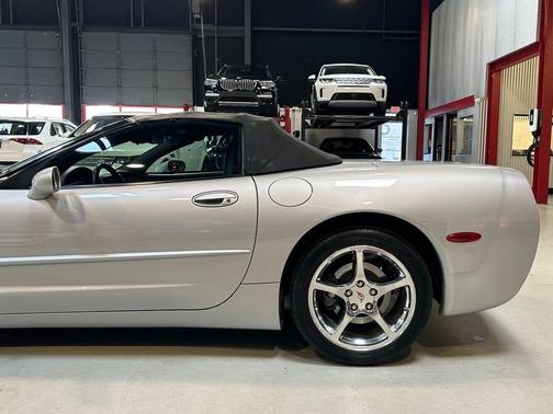 2000 Chevrolet Corvette Base