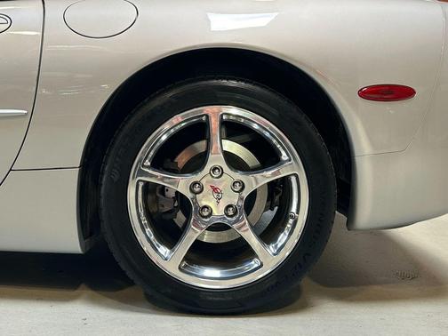 2000 Chevrolet Corvette Base