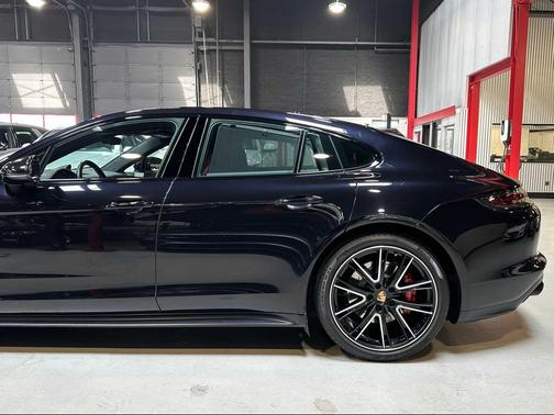 Jet Black Metallic 2020 Porsche Panamera GTS