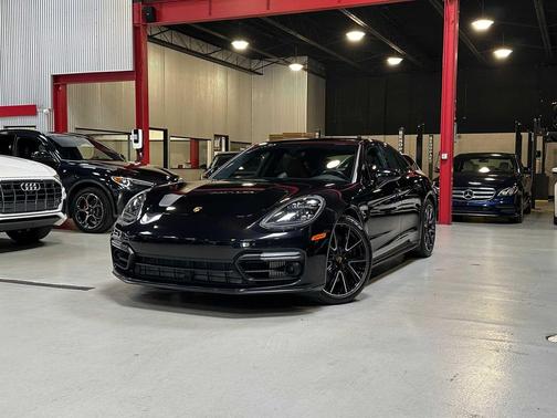 Jet Black Metallic 2020 Porsche Panamera GTS