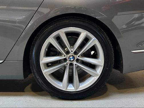 2016 BMW 750 i xDrive