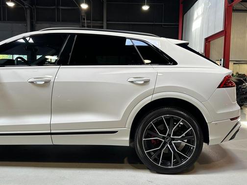 2021 Audi Q8 55 Premium Plus