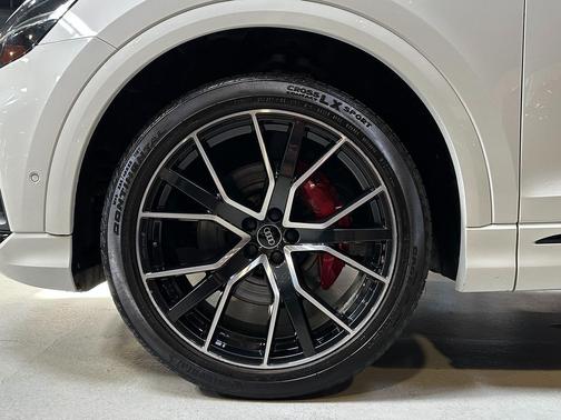 2021 Audi Q8 55 Premium Plus