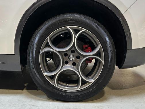 2022 Alfa Romeo Stelvio Ti