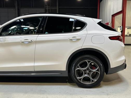 2022 Alfa Romeo Stelvio Ti