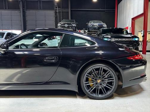 2016 Porsche 911 Black Edition