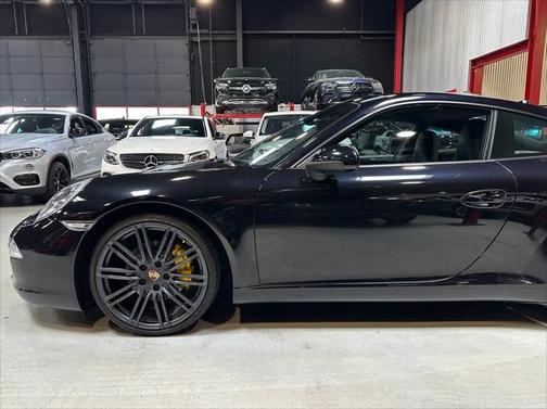 2016 Porsche 911 Black Edition