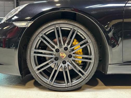 2016 Porsche 911 Black Edition