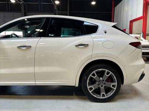 2022 Maserati Levante Modena