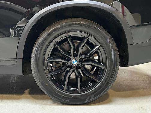 Black Sapphire Metallic 2019 BMW X5 xDrive40i
