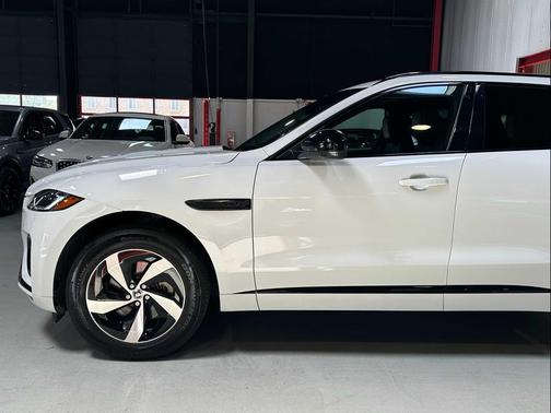 WHITE 2024 Jaguar F-PACE R-Dynamic S P250 AWD Automatic
