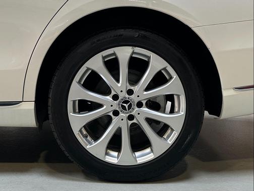 2017 Mercedes-Benz E-Class 4MATIC