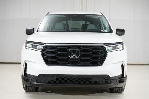 2023 Honda Pilot AWD LX