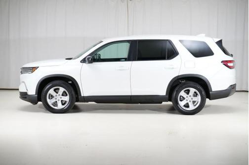 2023 Honda Pilot AWD LX