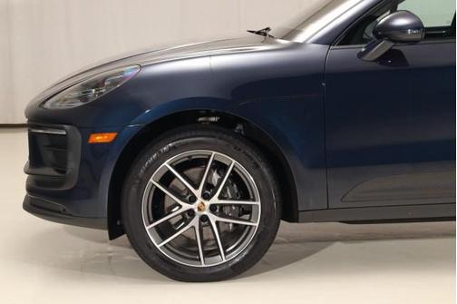 2022 Porsche Macan 