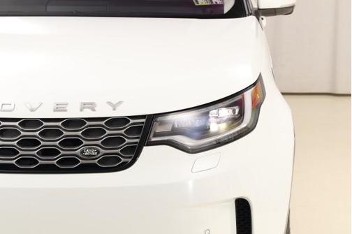 2022 Land Rover Discovery P300 S