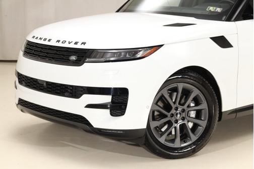 2025 Land Rover Range Rover Sport SE