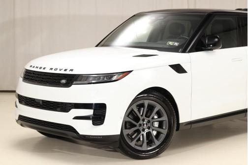 2025 Land Rover Range Rover Sport SE