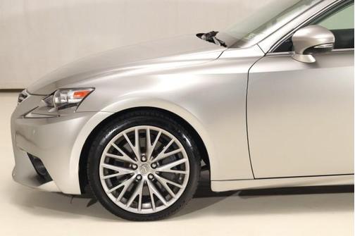 2016 Lexus IS 300 Base