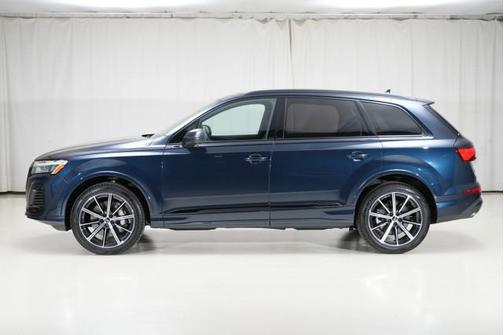 2025 Audi Q7 45 Premium Plus