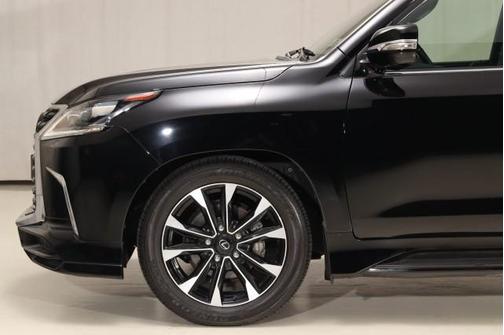 2021 Lexus LX 570 Three-Row