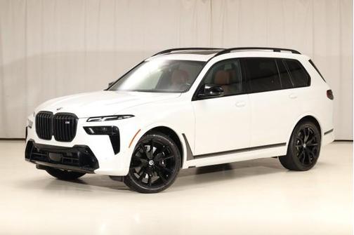 2023 BMW X7 M60i