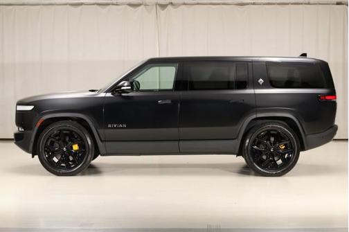 2023 Rivian R1S Adventure