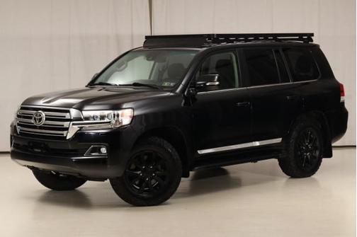 2016 Toyota Land Cruiser Base