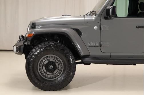2022 Jeep Gladiator Overland