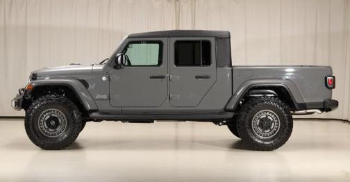 2022 Jeep Gladiator Overland