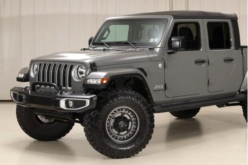 2022 Jeep Gladiator Overland