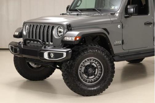 2022 Jeep Gladiator Overland