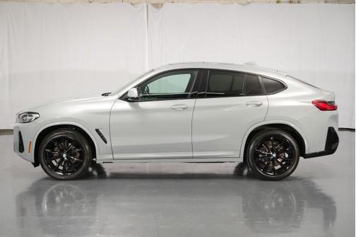 Brooklyn Grey Metallic 2022 BMW X4 xDrive30i
